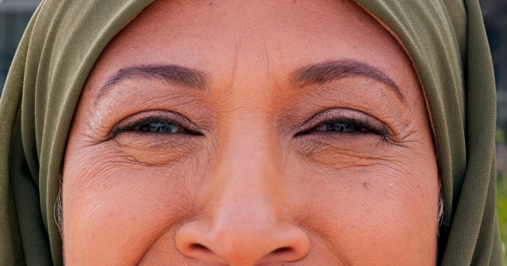 reasons eyes are sensitive to light